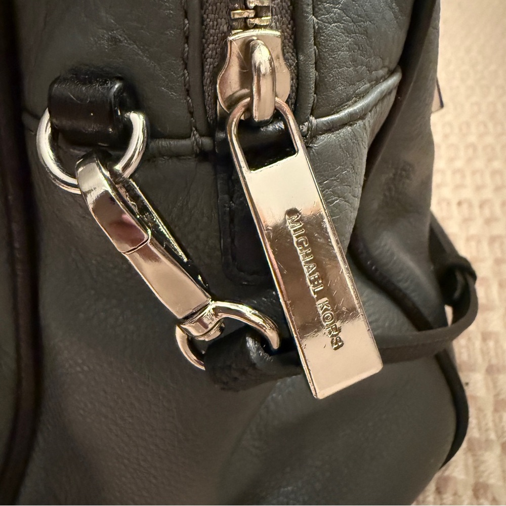 Michael Kors Gray Leather Satchel Bag With MK Charm that Nearly Ended Me … - Picture 6 of 11